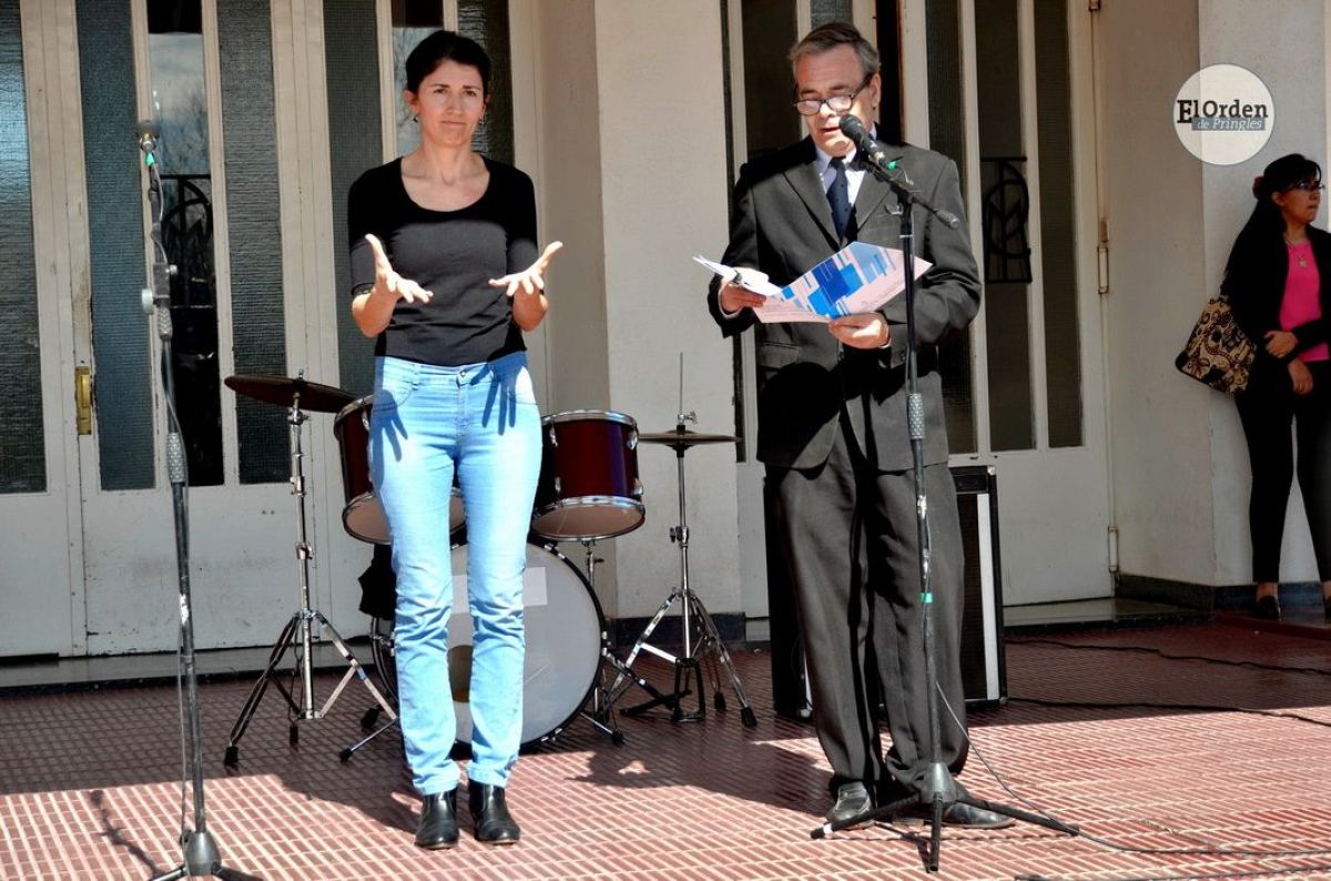 Se reconoció a Rubén Dos Santos como “Vecino Distinguido”