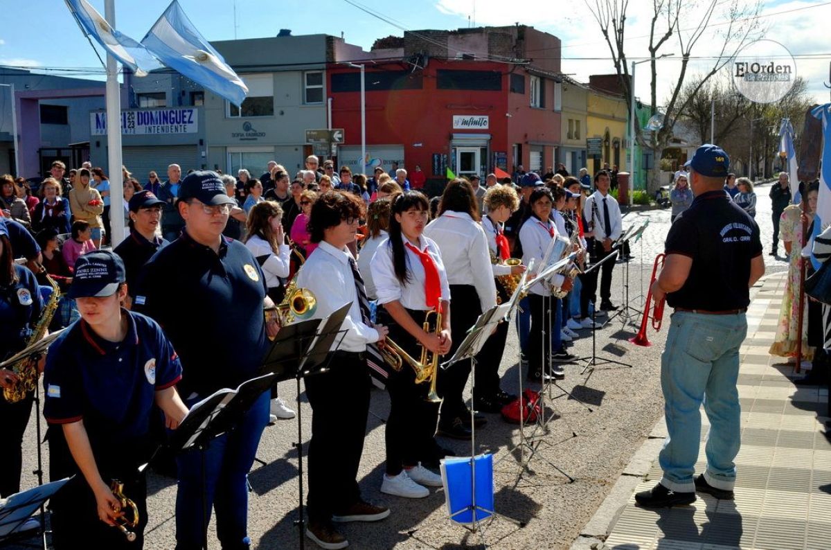 Se reconoció a Rubén Dos Santos como “Vecino Distinguido”