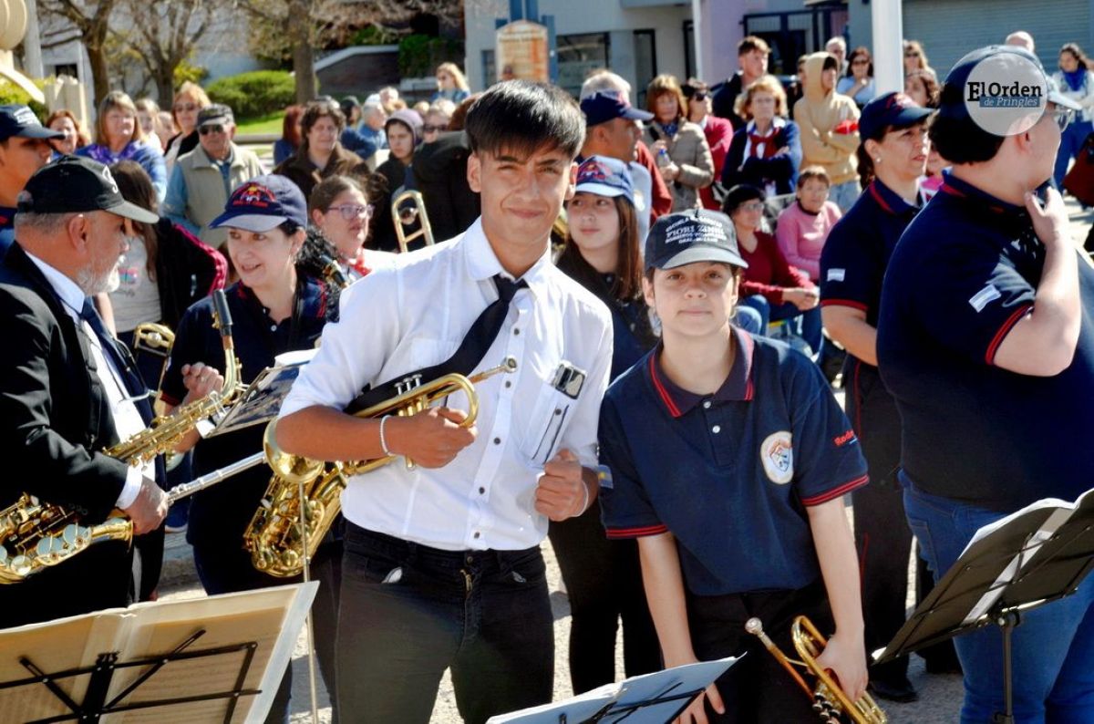 Se reconoció a Rubén Dos Santos como “Vecino Distinguido”