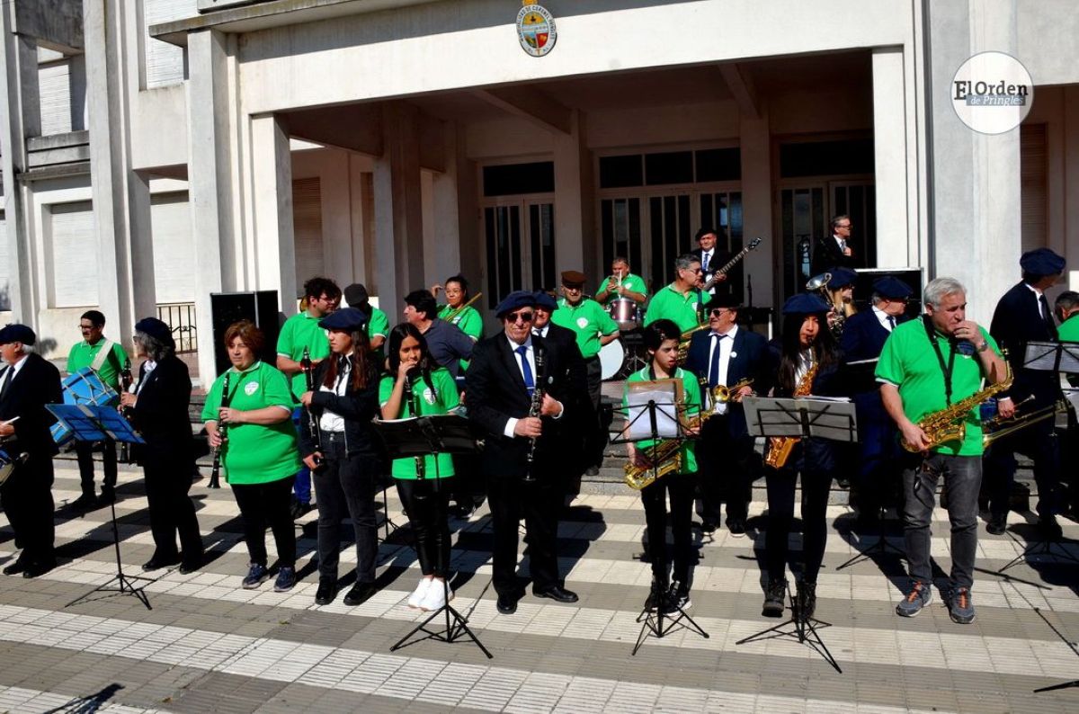 Se reconoció a Rubén Dos Santos como “Vecino Distinguido”