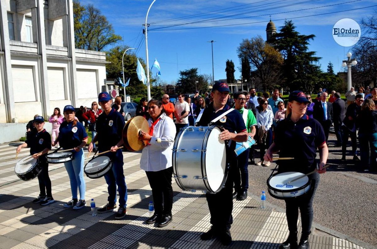 Se reconoció a Rubén Dos Santos como “Vecino Distinguido”