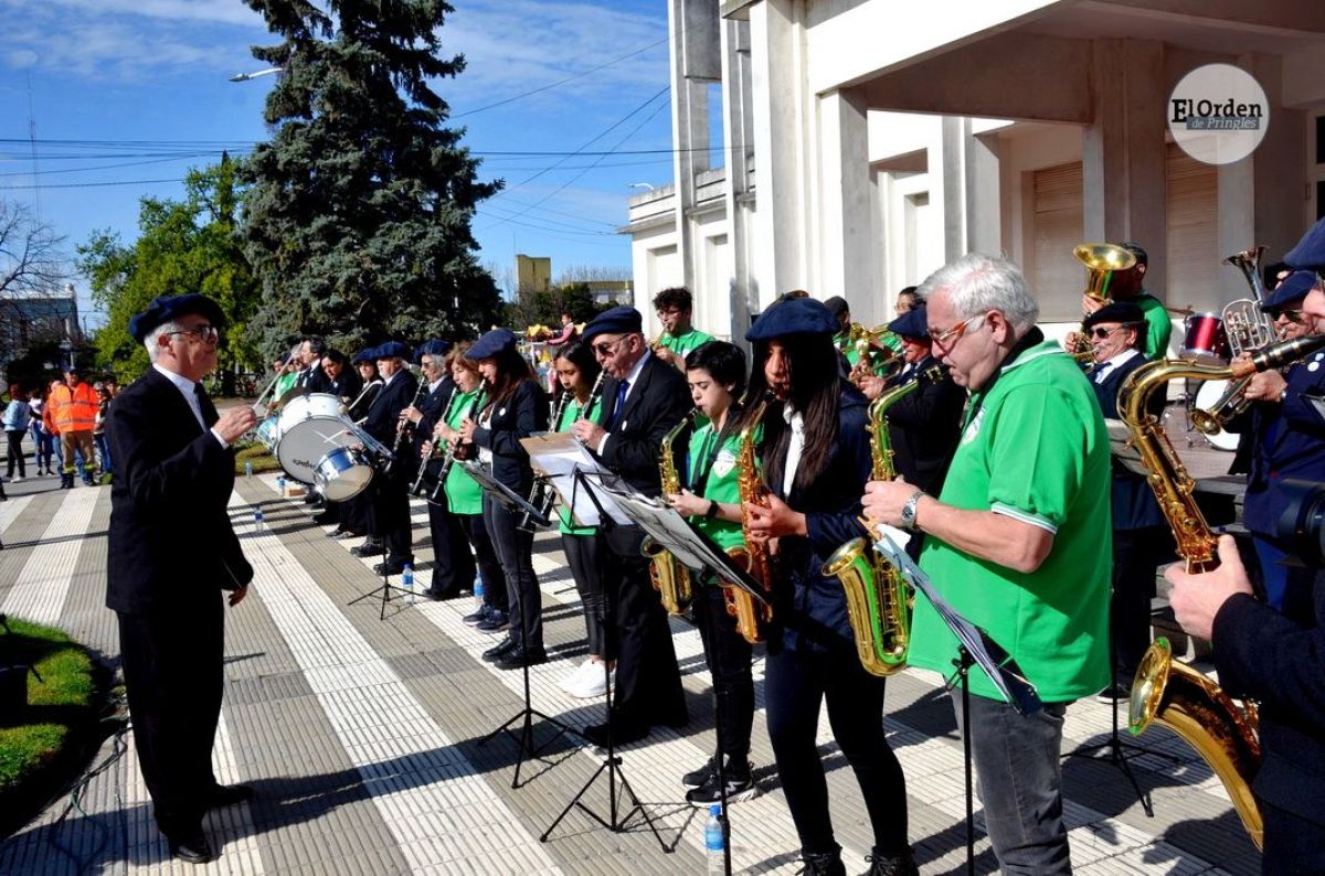 Se reconoció a Rubén Dos Santos como “Vecino Distinguido”