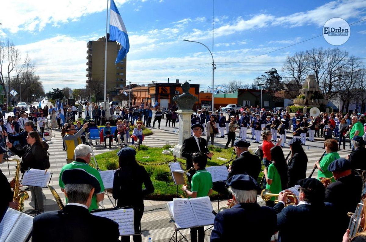Se reconoció a Rubén Dos Santos como “Vecino Distinguido”
