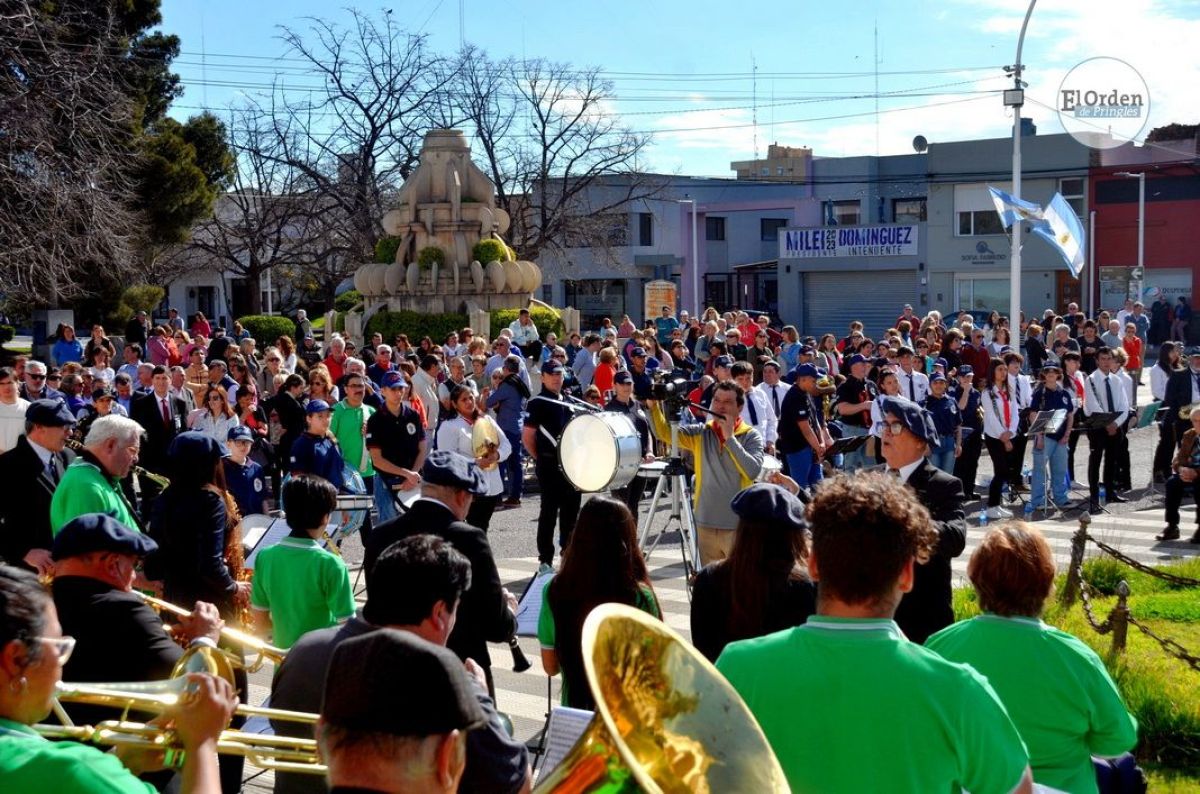 Se reconoció a Rubén Dos Santos como “Vecino Distinguido”