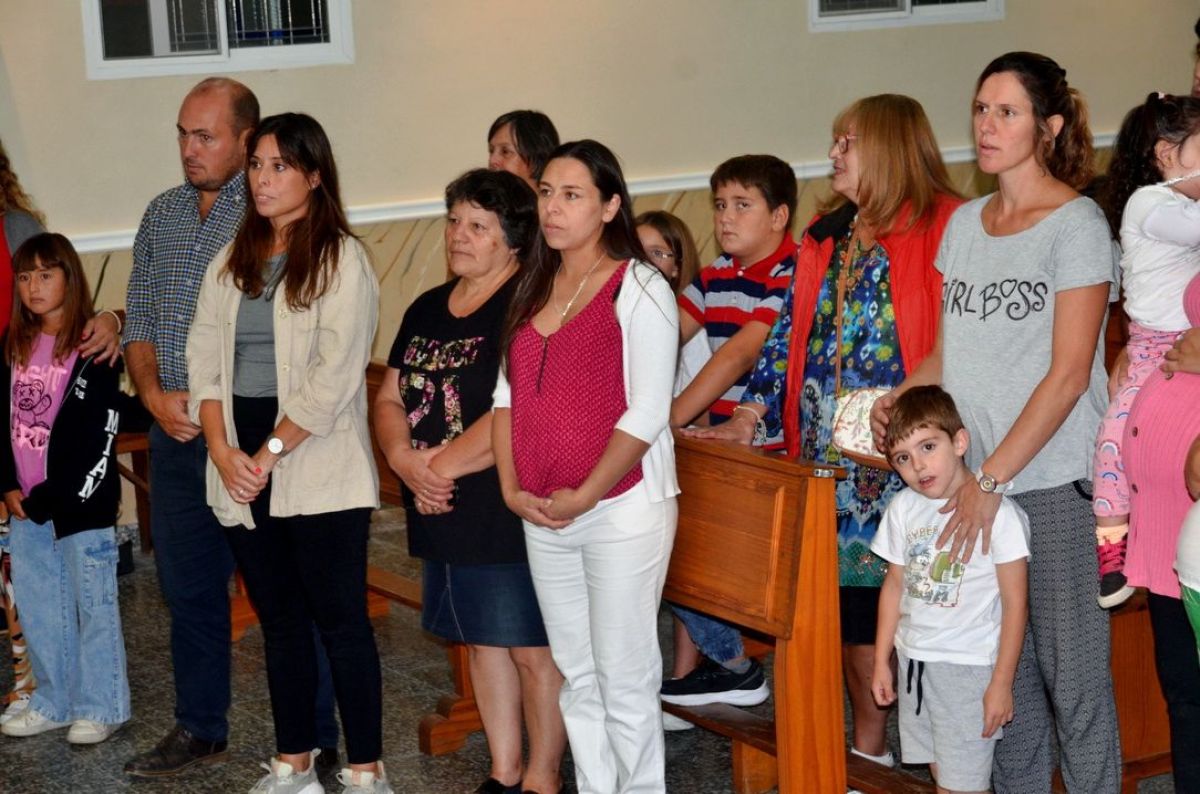 Bendición Especial a 13 embarazadas en el Día del Niño por Nacer