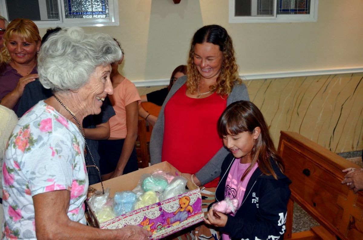 Bendición Especial a 13 embarazadas en el Día del Niño por Nacer