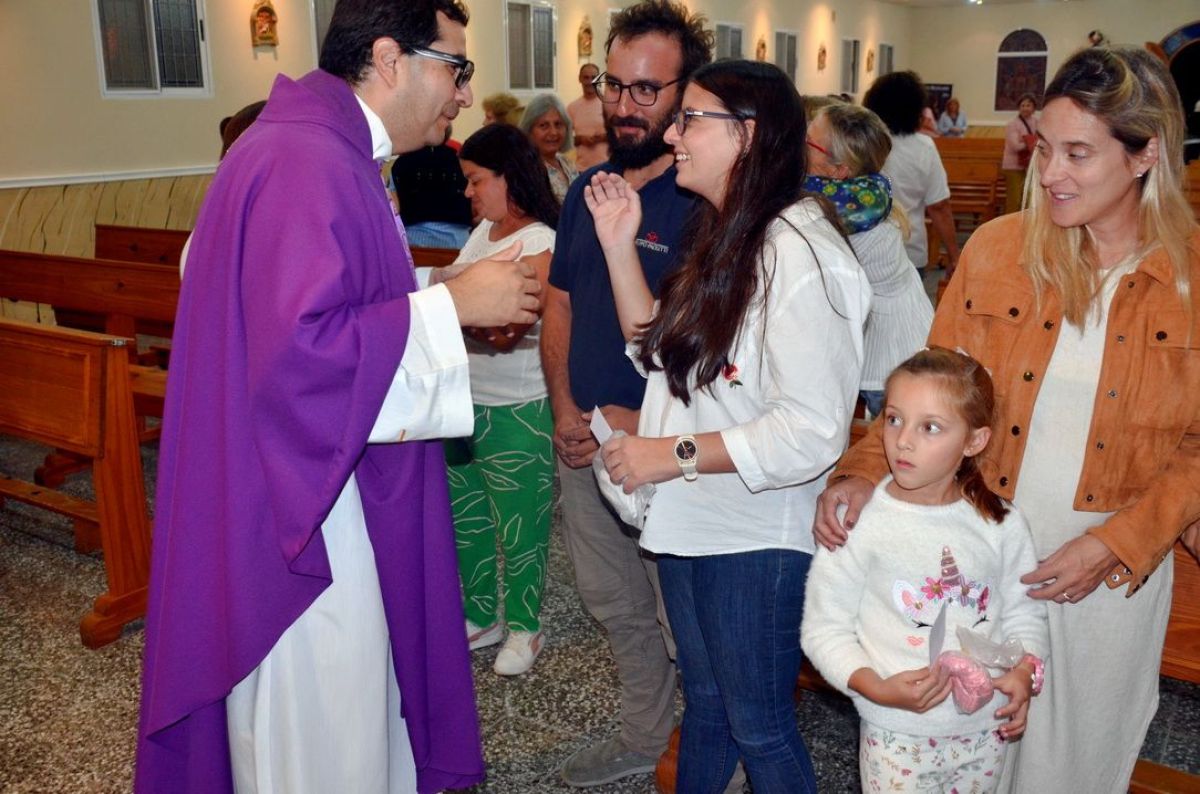 Bendición Especial a 13 embarazadas en el Día del Niño por Nacer