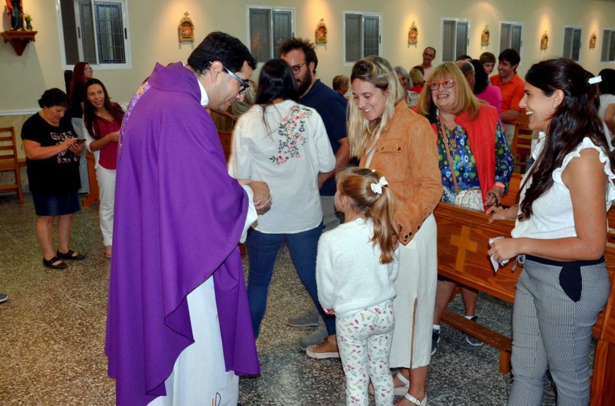 Bendición Especial a 13 embarazadas en el Día del Niño por Nacer