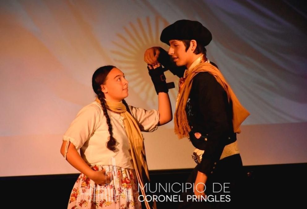 Con fervor y compromiso Coronel Pringles honró a la Patria