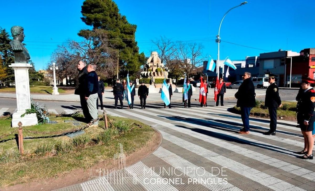 Con fervor y compromiso Coronel Pringles honró a la Patria