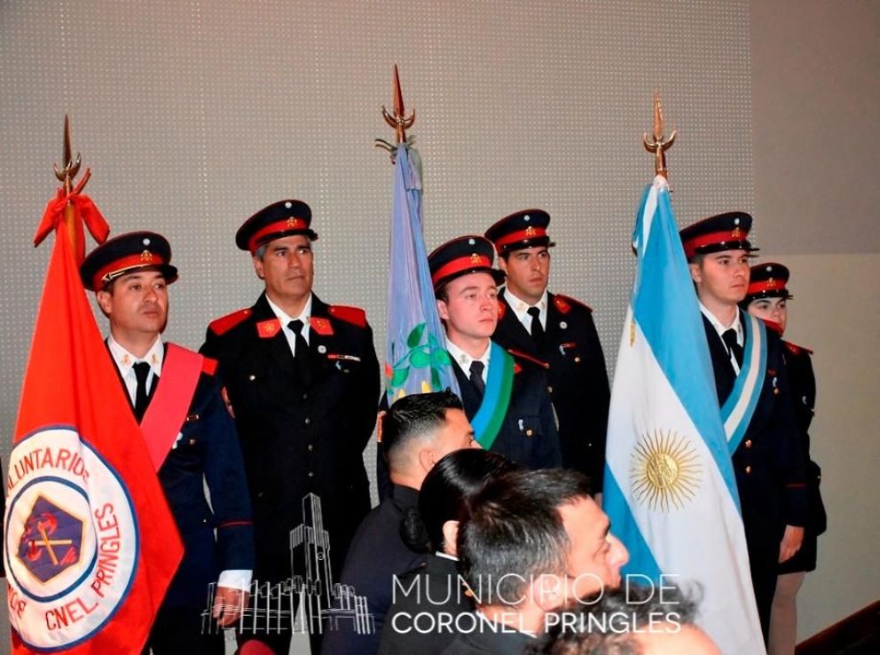 Con fervor y compromiso Coronel Pringles honró a la Patria