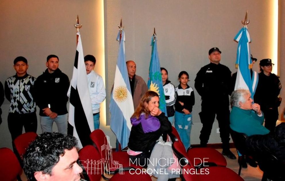 Con fervor y compromiso Coronel Pringles honró a la Patria