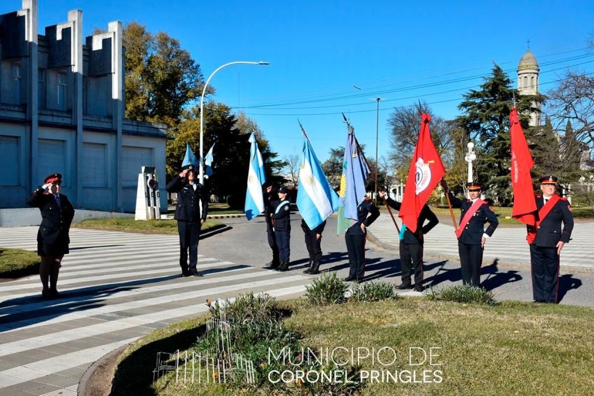 Con fervor y compromiso Coronel Pringles honró a la Patria