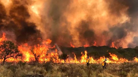 Córdoba: se agravan los focos de incendio en distintos puntos de las sierras