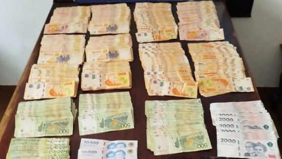 Capturan a dos hombres que sustrajeron millón y medio de pesos en Buratovich