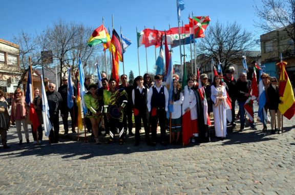 Rotary y las Colectividades celebraron el Día del Inmigrante