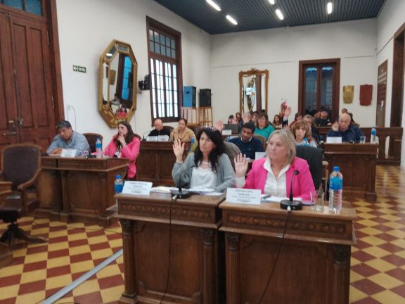 Se aprobó por mayoría la ayuda directa a los estudiantes del CEPAC