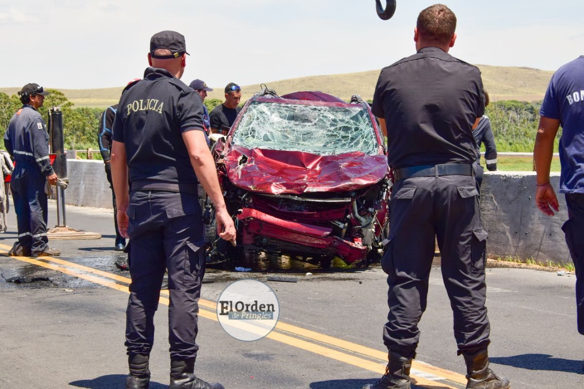 Sacaron el rodado que cayó en el dique sin rastros de ocupantes