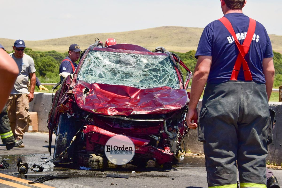 Sacaron el rodado que cayó en el dique sin rastros de ocupantes