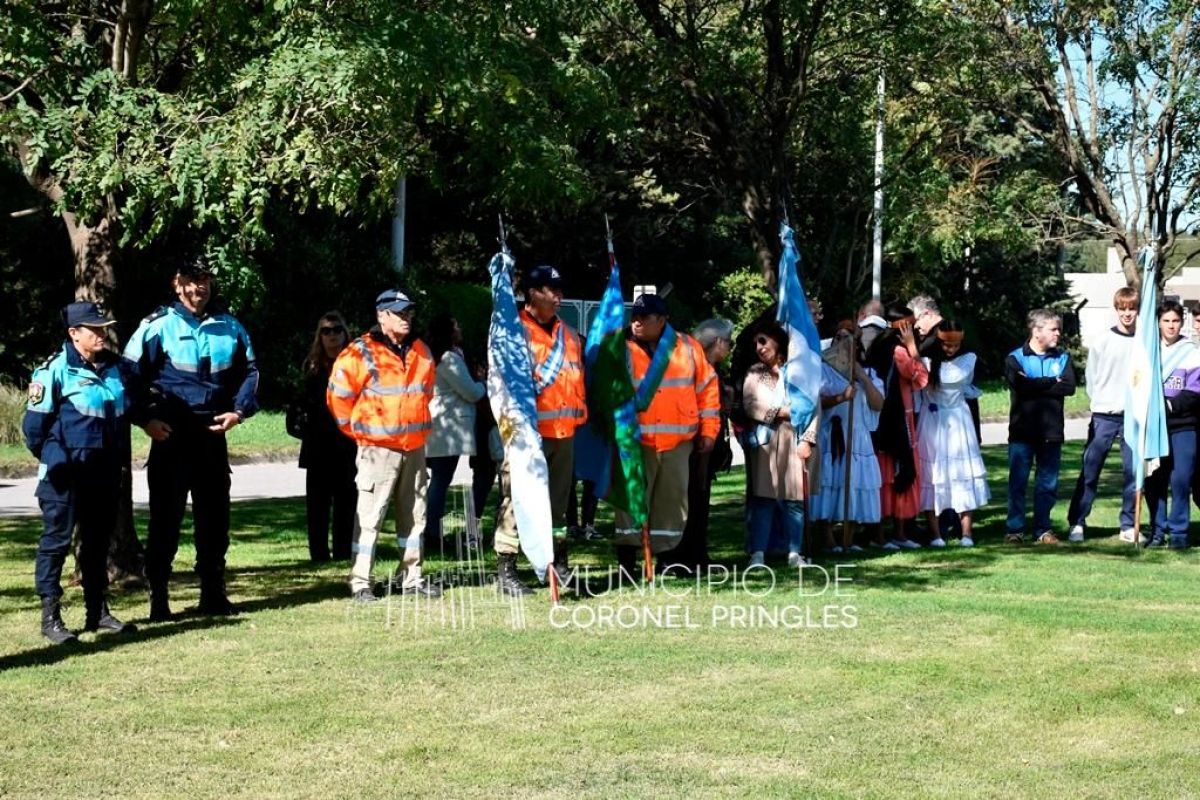 Emotivo acto por el Día del Veterano y los Caídos en la Guerra de Malvinas