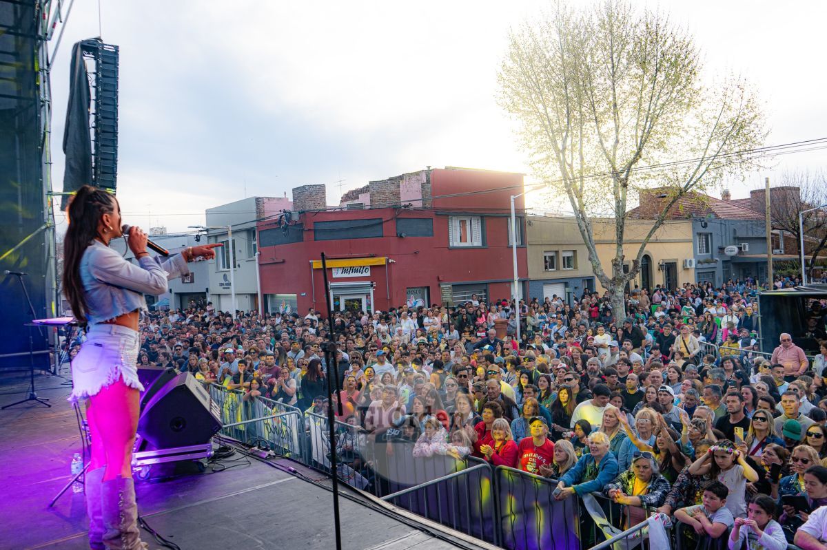 Pringles celebró su 143° aniversario con una multitudinaria fiesta popular