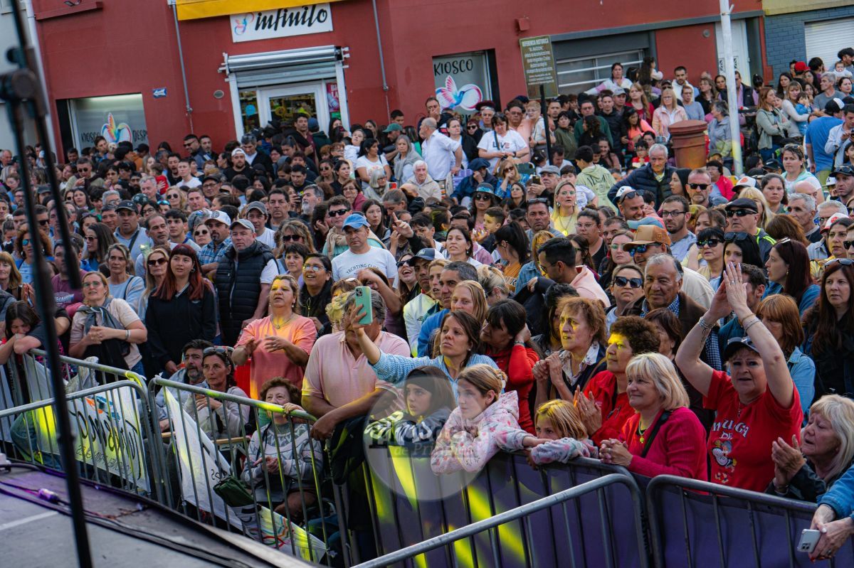 Pringles celebró su 143° aniversario con una multitudinaria fiesta popular