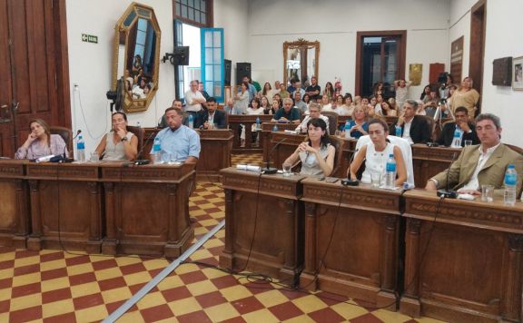 HCD: Juraron los nuevos concejales y Matzkin anunció una inversión histórica de $1.000 millones para el Hospital