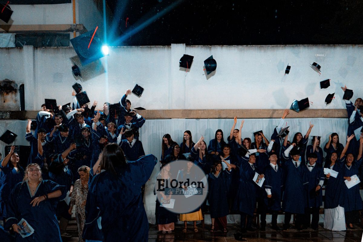 "Somos técnicos formando parte del futuro": La EEST Nº 1 despidió a sus nuevos profesionales