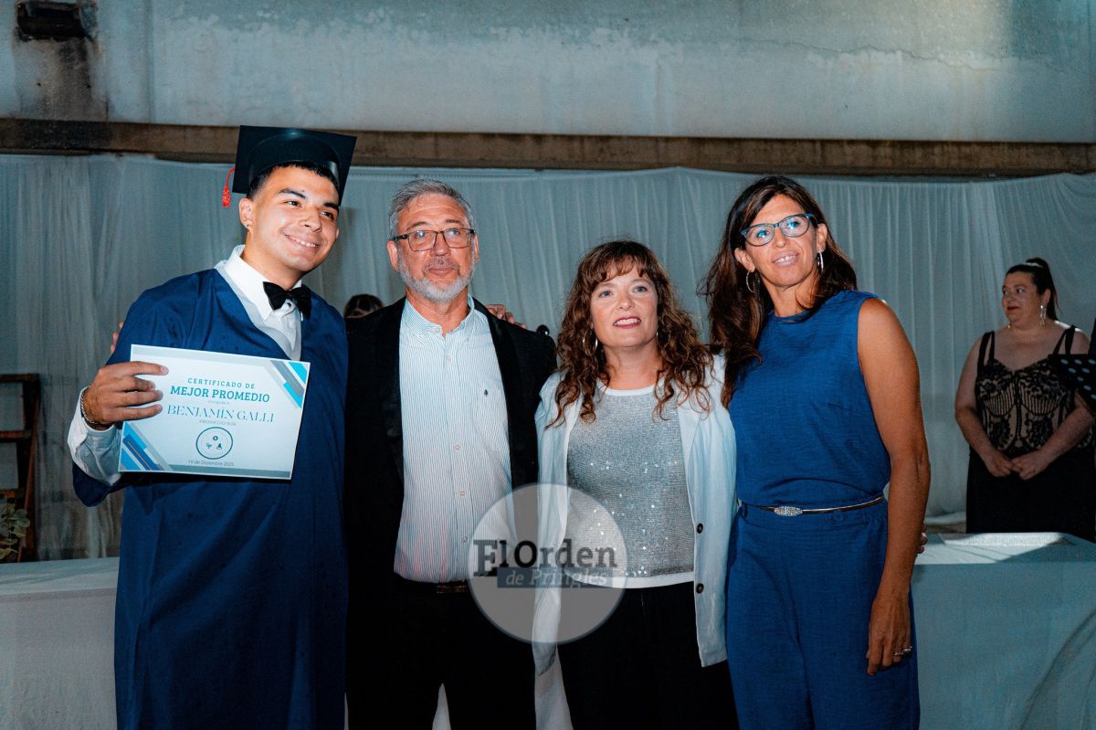 "Somos técnicos formando parte del futuro": La EEST Nº 1 despidió a sus nuevos profesionales