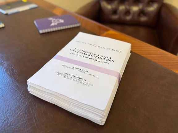 Los libertarios presentarán proyectos para reducir o eliminar tasas en 116 municipios bonaerenses