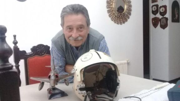 Este sábado se presenta un heroico piloto de Malvinas