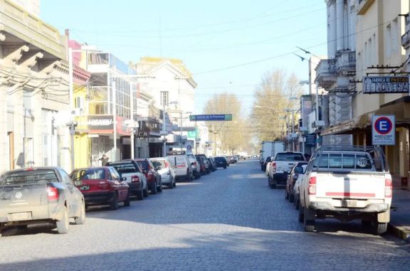 "Hay que ofrecer algo más al público para subsistir como comercio"