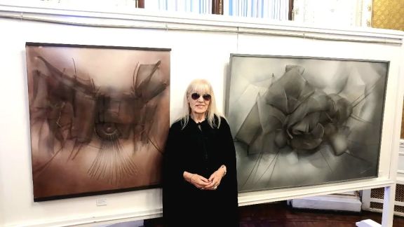 De Pringles al Louvre: La trayectoria internacional de la artista Nilda Fernández Uliana