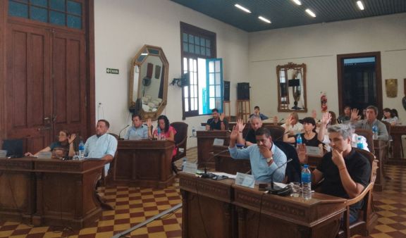 "Presentamos proyectos para fortalecer sistema de salud"