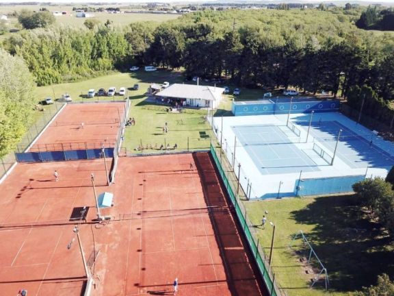 Tenis de Alem: buscan reconstruir las canchas del club