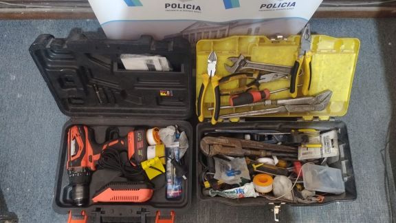 Detenciones por hurtos, alcoholemia positiva y búsqueda de propietarios de una bicicleta