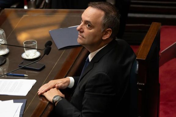 Manuel Adorni en el Congreso, en vivo: “No cometí ningún delito y voy a probarlo en la Justicia”