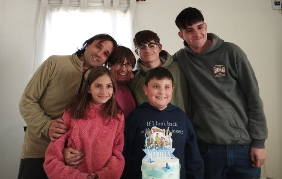 Tres años en diálisis: El drama de una madre de la región y el pedido desesperado de su hijo