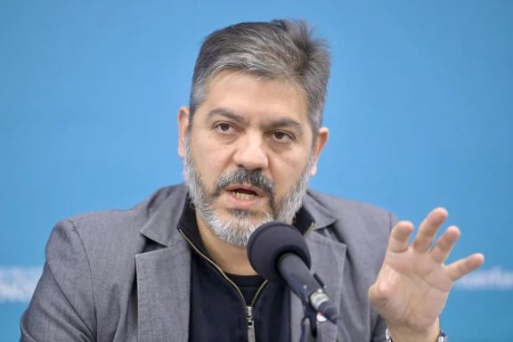 Bianco comparó la deuda de Nación a Provincia con el caso Adorni: "Son 37.187 pendrives"