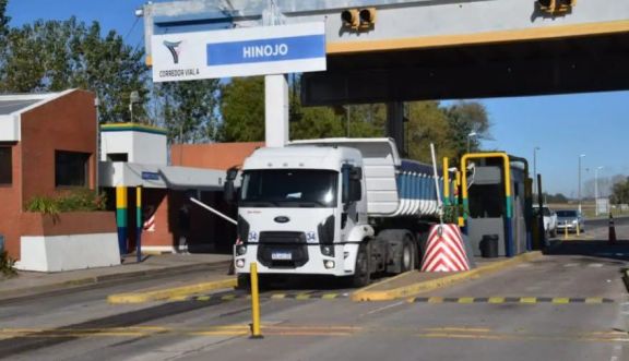 Incertidumbre en la Ruta 226: Despidieron a los 70 trabajadores del Peaje de Hinojo 