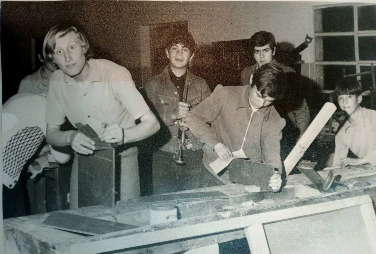 El Centro de Formación Profesional reconstruye su historia a través de fotos del recuerdo