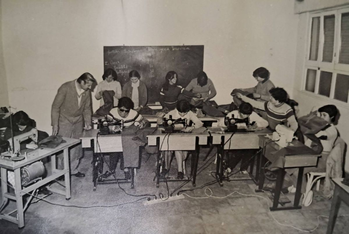 El Centro de Formación Profesional reconstruye su historia a través de fotos del recuerdo