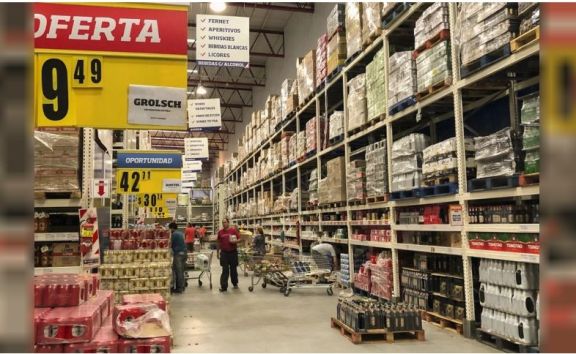 Empleados de Comercio acordó una suba salarial del 5,7%