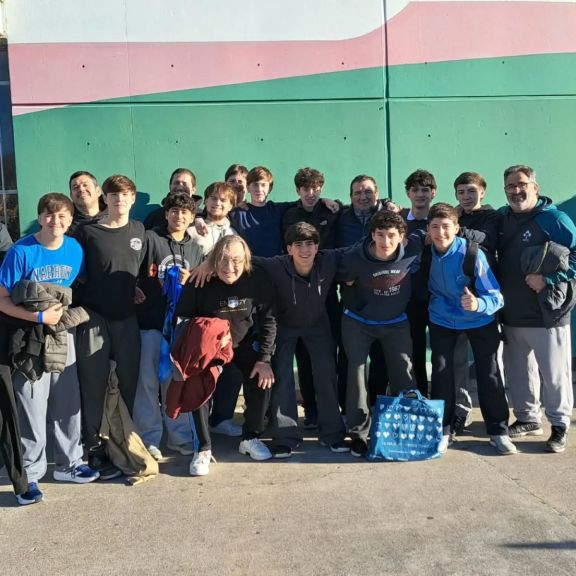 Club Alem: la U15 de básquet  viajó a Mar del Plata para ver a la Selección Argentina