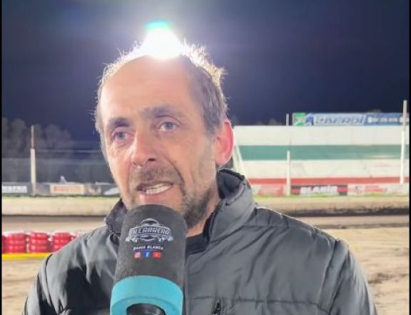 Hazaña sobre el óvalo: a los 50 años, Gastón Petracci logró su primer triunfo en el Midget