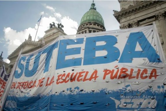 Sin clases: el jueves 15 paran los docentes para pedir mejores salarios y más fondos